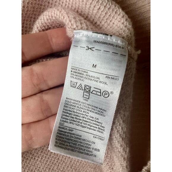GAP Women’s Merino Wool Blend‎ Sweater Powder Pink V-Neck Pullover, Size M - Picture 5 of 5